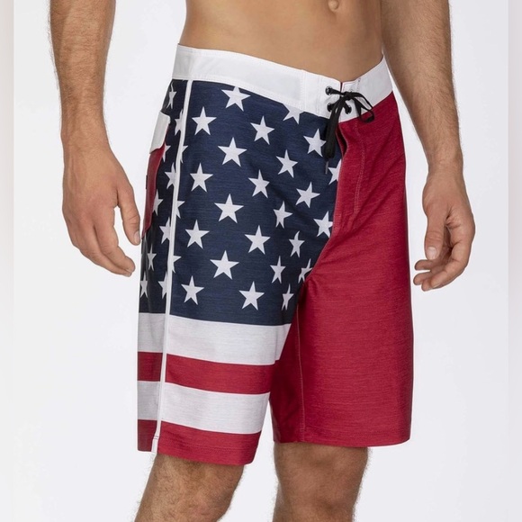 Hurley Other - Hurley Men’s Phantom Patriot USA Flag 20” Board Shorts Size 32